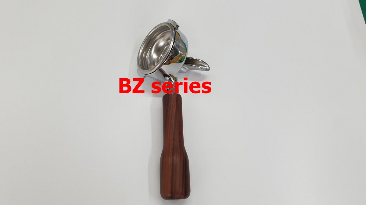 Acquista online 1 way filter holder Bezzera BZ series 5965631R